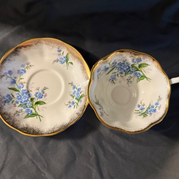 Royal Albert “Forget Me Not” Tea Cup & Saucer - Picture 3 of 4